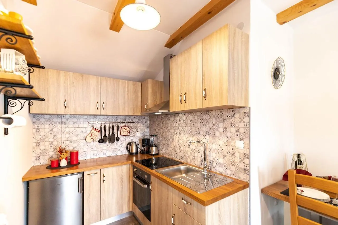 부젯 Family Friendly House With A Parking Space Raspor, Central Istria - Sredisnja Istra - 21878 빌라 0*,  크로아티아